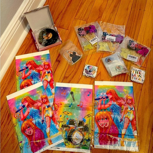 Taylor Swift party /Colorful Party Supplies Set - Picture 1 of 1